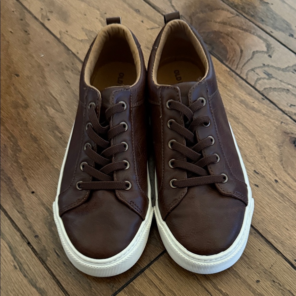 Old Navy Men's Dark Brown Sneakers - like new